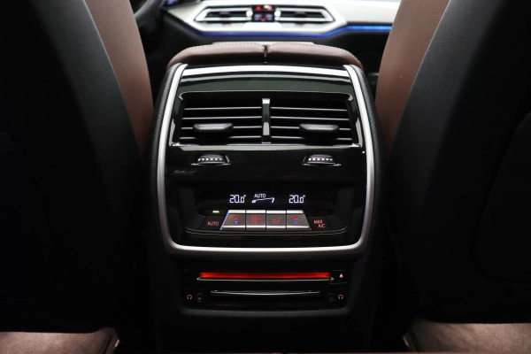 Foto do veiculo BMW X5 XDRIVE45E M SPORT