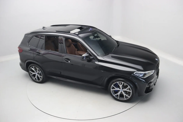 Foto do veiculo BMW X5 XDRIVE45E M SPORT