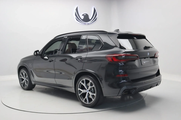 Foto do veiculo BMW X5 XDRIVE45E M SPORT