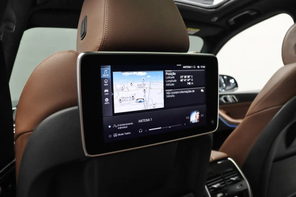 Foto do veiculo BMW X5 XDRIVE45E M SPORT