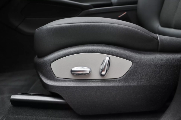 Foto do veiculo PORSCHE MACAN