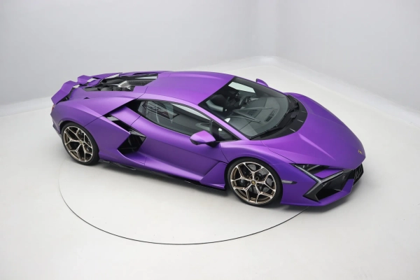 Foto do veiculo LAMBORGHINI REVUELTO