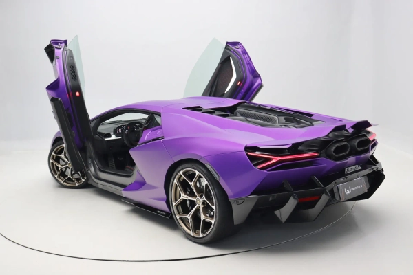 Foto do veiculo LAMBORGHINI REVUELTO