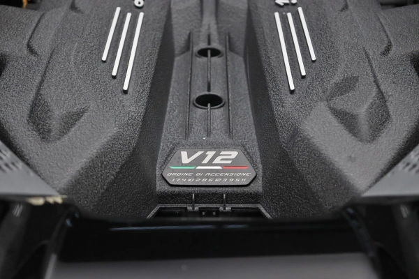 Foto do veiculo LAMBORGHINI REVUELTO