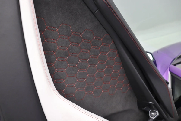 Foto do veiculo LAMBORGHINI REVUELTO