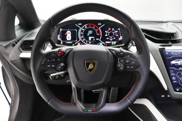 Foto do veiculo LAMBORGHINI REVUELTO