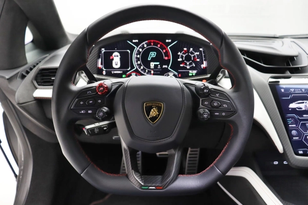 Foto do veiculo LAMBORGHINI REVUELTO