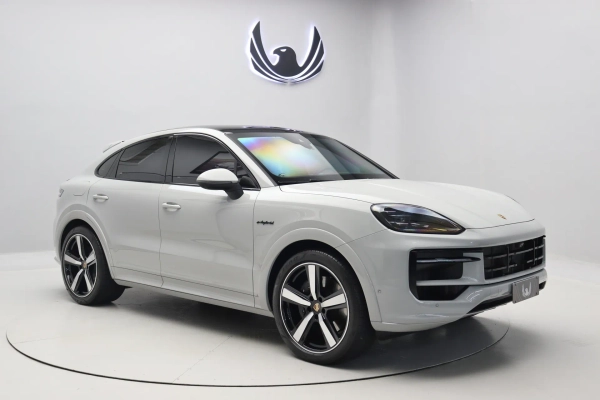 Foto do veiculo PORSCHE CAYENNE COUPé E-HYBRID