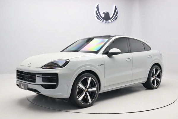 Foto do veiculo PORSCHE CAYENNE COUPé E-HYBRID