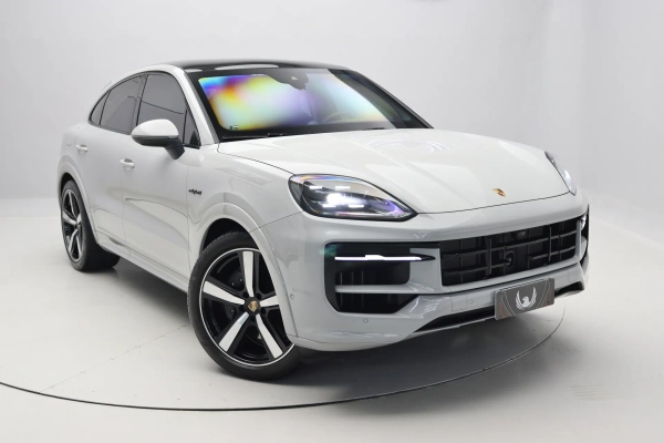 Foto do veiculo PORSCHE CAYENNE COUPé E-HYBRID