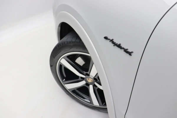 Foto do veiculo PORSCHE CAYENNE COUPé E-HYBRID