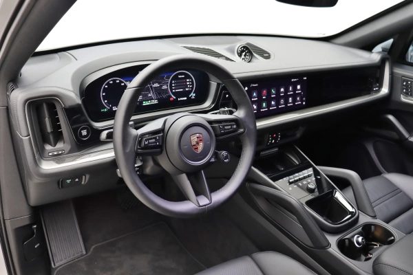 Foto do veiculo PORSCHE CAYENNE COUPé E-HYBRID