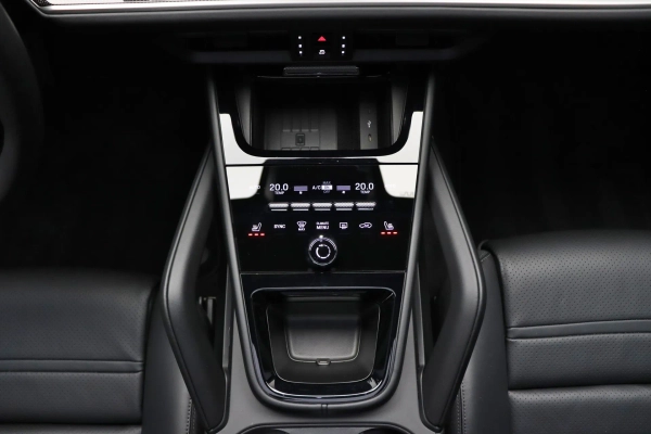 Foto do veiculo PORSCHE CAYENNE COUPé E-HYBRID