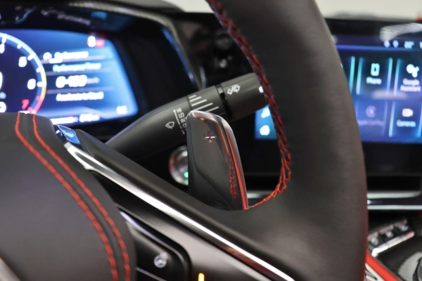 Foto do veiculo CHEVROLET CORVETTE STINGRAY CONVERSIVEL 3LT