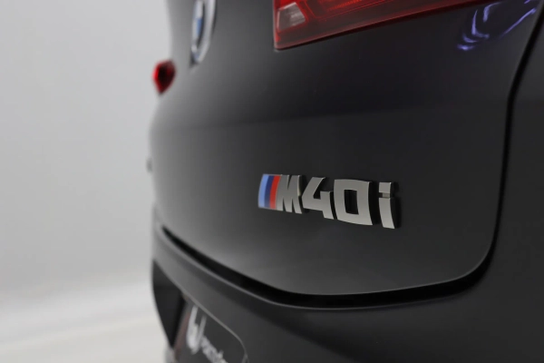 Foto do veiculo BMW X4 M40I