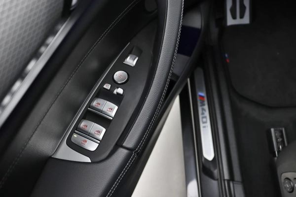 Foto do veiculo BMW X4 M40I