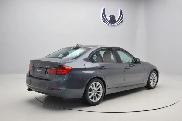 Foto do veiculo BMW 328I GP