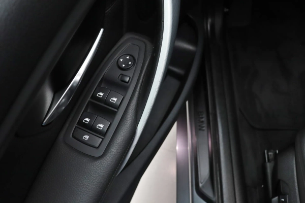 Foto do veiculo BMW 328I GP