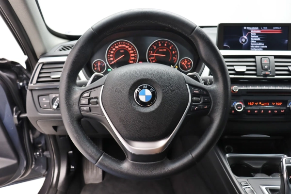 Foto do veiculo BMW 328I GP