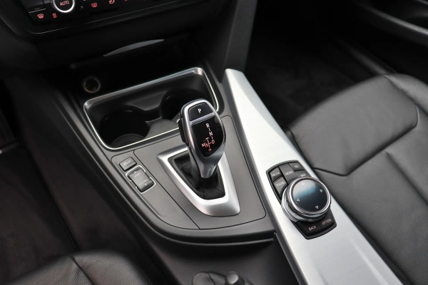 Foto do veiculo BMW 328I GP