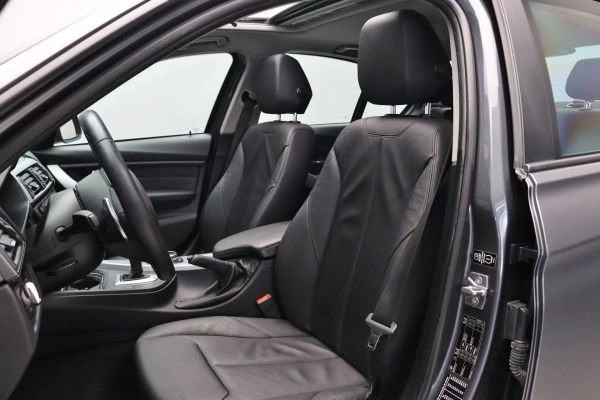 Foto do veiculo BMW 328I GP