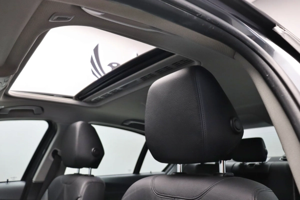 Foto do veiculo BMW 328I GP