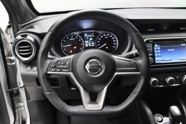 Foto do veiculo NISSAN KICKS SV