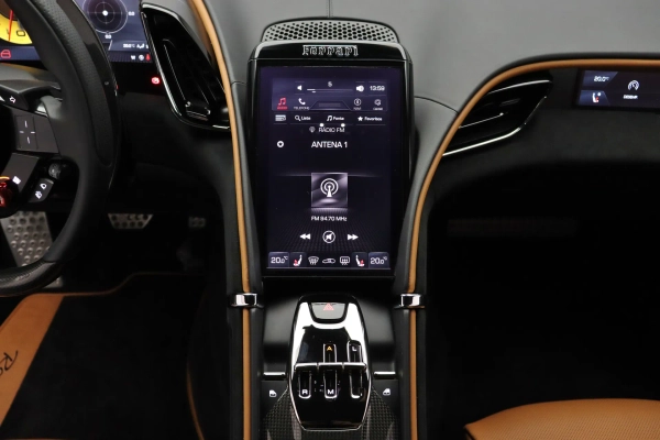 Foto do veiculo FERRARI ROMA 