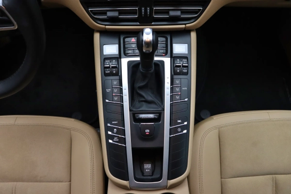 Foto do veiculo PORSCHE MACAN