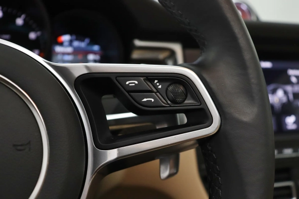 Foto do veiculo PORSCHE MACAN