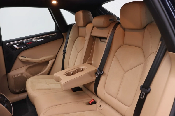 Foto do veiculo PORSCHE MACAN