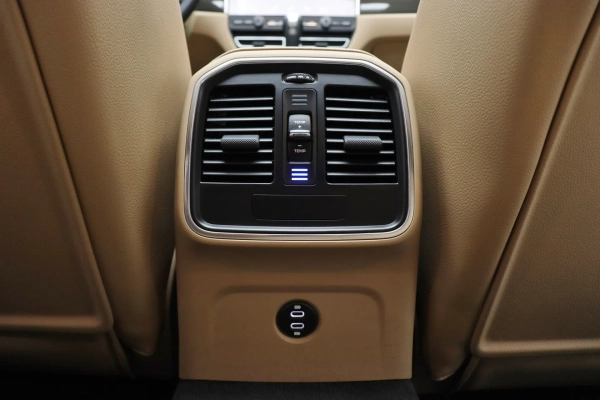 Foto do veiculo PORSCHE MACAN