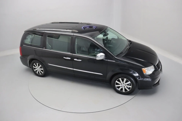 Foto do veiculo CHRYSLER TOWN & COUNTRY LIMITED | 7 LUGARES