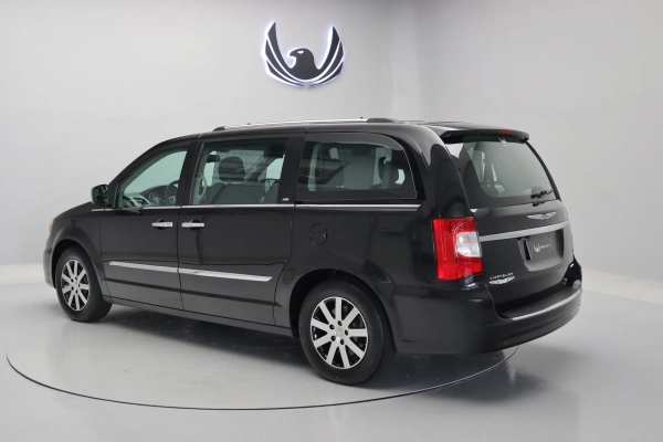 Foto do veiculo CHRYSLER TOWN & COUNTRY LIMITED | 7 LUGARES