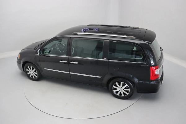 Foto do veiculo CHRYSLER TOWN & COUNTRY LIMITED | 7 LUGARES