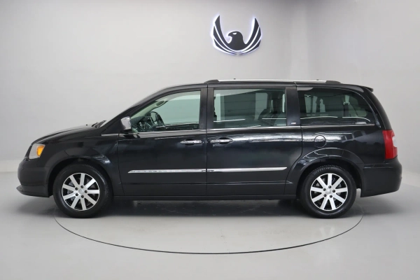 Foto do veiculo CHRYSLER TOWN & COUNTRY LIMITED | 7 LUGARES