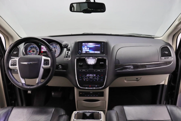 Foto do veiculo CHRYSLER TOWN & COUNTRY LIMITED | 7 LUGARES