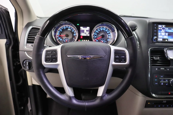 Foto do veiculo CHRYSLER TOWN & COUNTRY LIMITED | 7 LUGARES