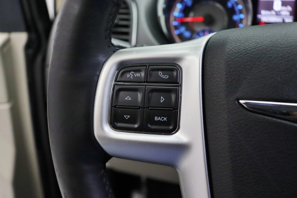 Foto do veiculo CHRYSLER TOWN & COUNTRY LIMITED | 7 LUGARES