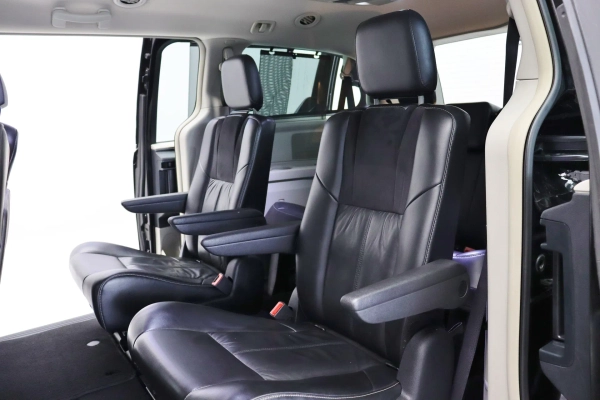 Foto do veiculo CHRYSLER TOWN & COUNTRY LIMITED | 7 LUGARES