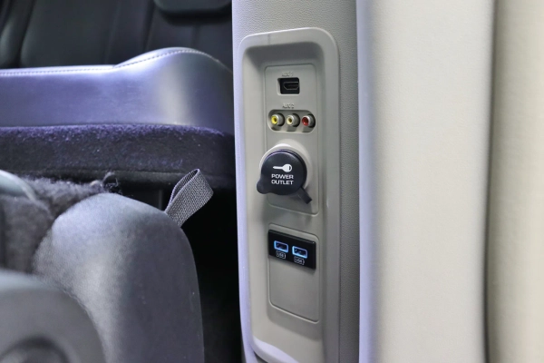 Foto do veiculo CHRYSLER TOWN & COUNTRY LIMITED | 7 LUGARES