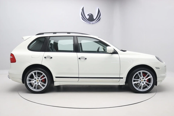 Foto do veiculo PORSCHE CAYENNE GTS