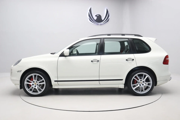 Foto do veiculo PORSCHE CAYENNE GTS