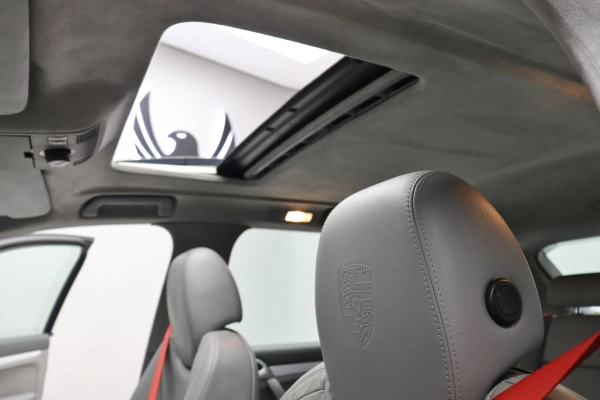 Foto do veiculo PORSCHE CAYENNE GTS