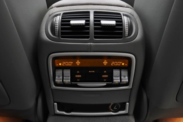 Foto do veiculo PORSCHE CAYENNE GTS