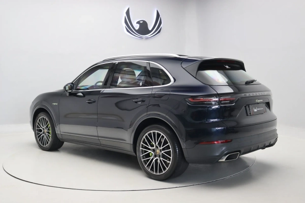 Foto do veiculo PORSCHE CAYENNE E-HYBRID