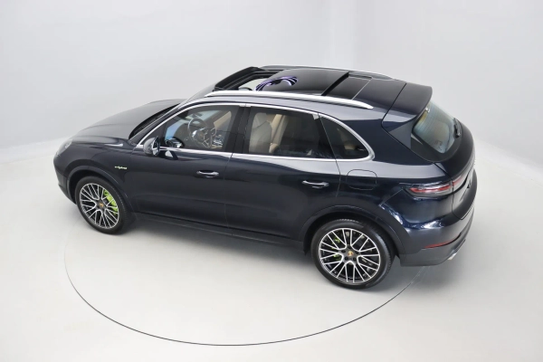 Foto do veiculo PORSCHE CAYENNE E-HYBRID