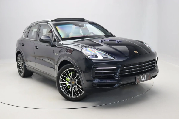 Foto do veiculo PORSCHE CAYENNE E-HYBRID