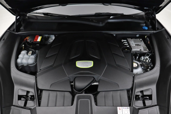 Foto do veiculo PORSCHE CAYENNE E-HYBRID