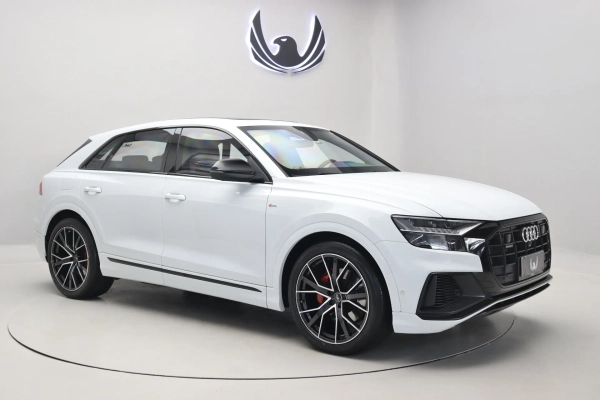 Foto do veiculo AUDI Q8 Performance Black